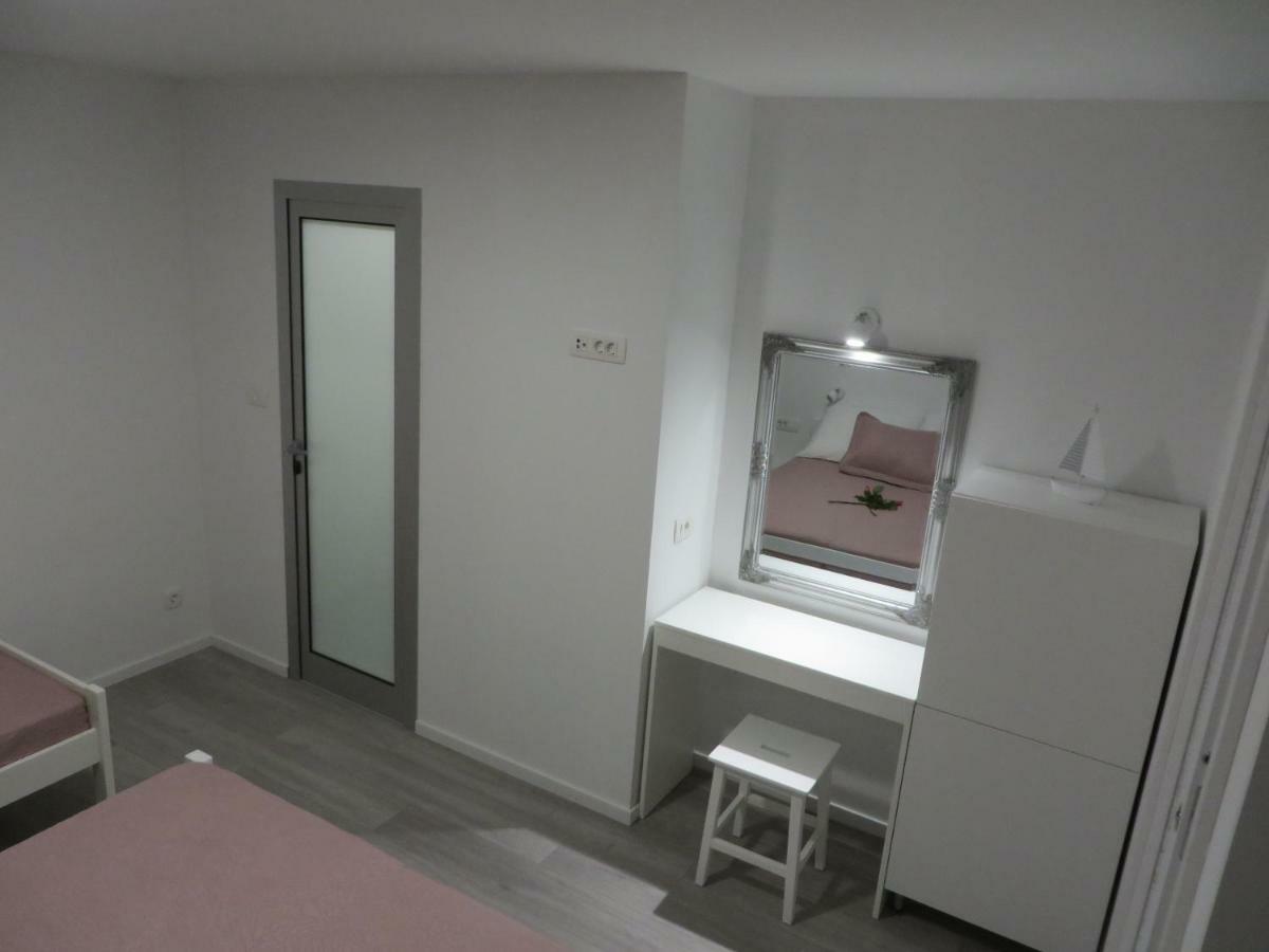 Apartmani Raos Dugi Rat Exterior foto