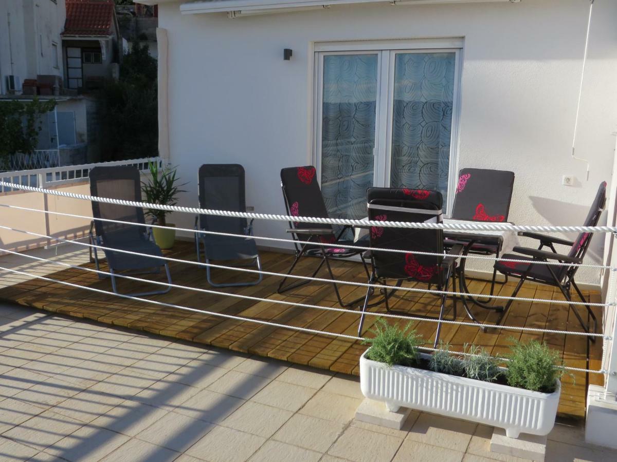 Apartmani Raos Dugi Rat Exterior foto